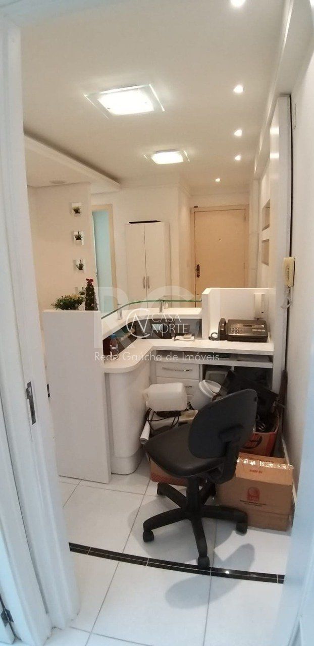 Sala Comercial à venda , 40m², Avenida Cacapava no bairro Petrópolis em Porto Alegre