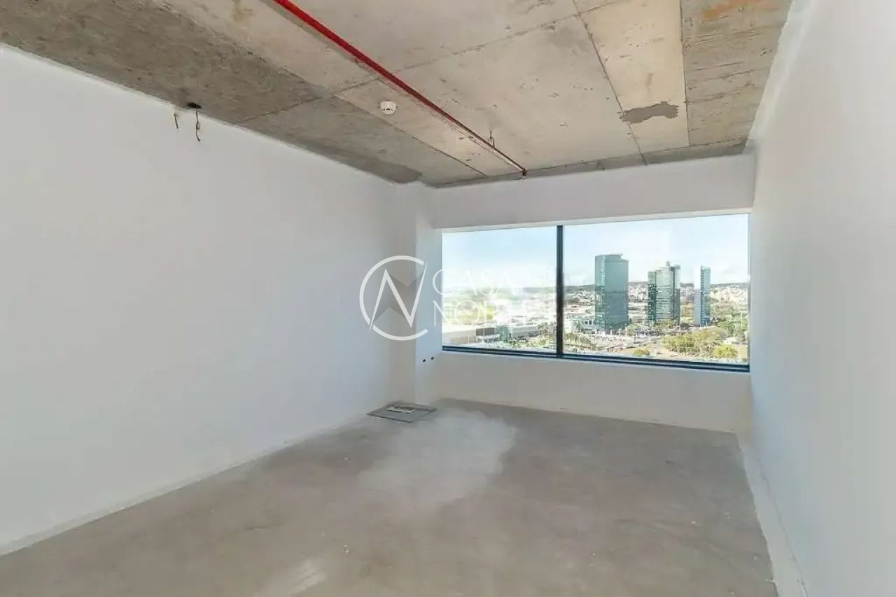 Sala Comercial à venda com 1 quarto, 33m², 1 vaga, Padre Cacique no bairro Praia de Belas em Porto Alegre
