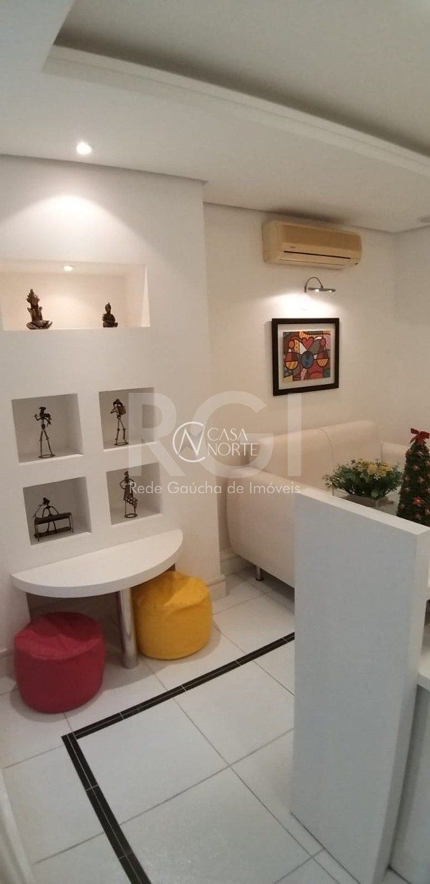 Sala Comercial à venda , 40m², Avenida Cacapava no bairro Petrópolis em Porto Alegre