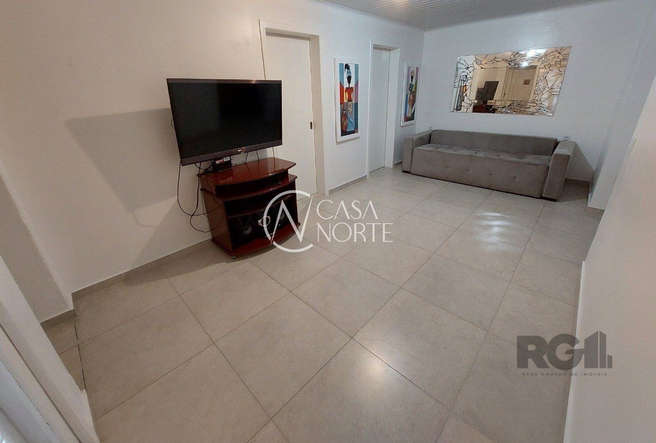 Casa à venda com 3 quartos, 110m², 3 vagas, Rua Oswaldo Olmiro Machado no bairro Ipanema em Porto Alegre