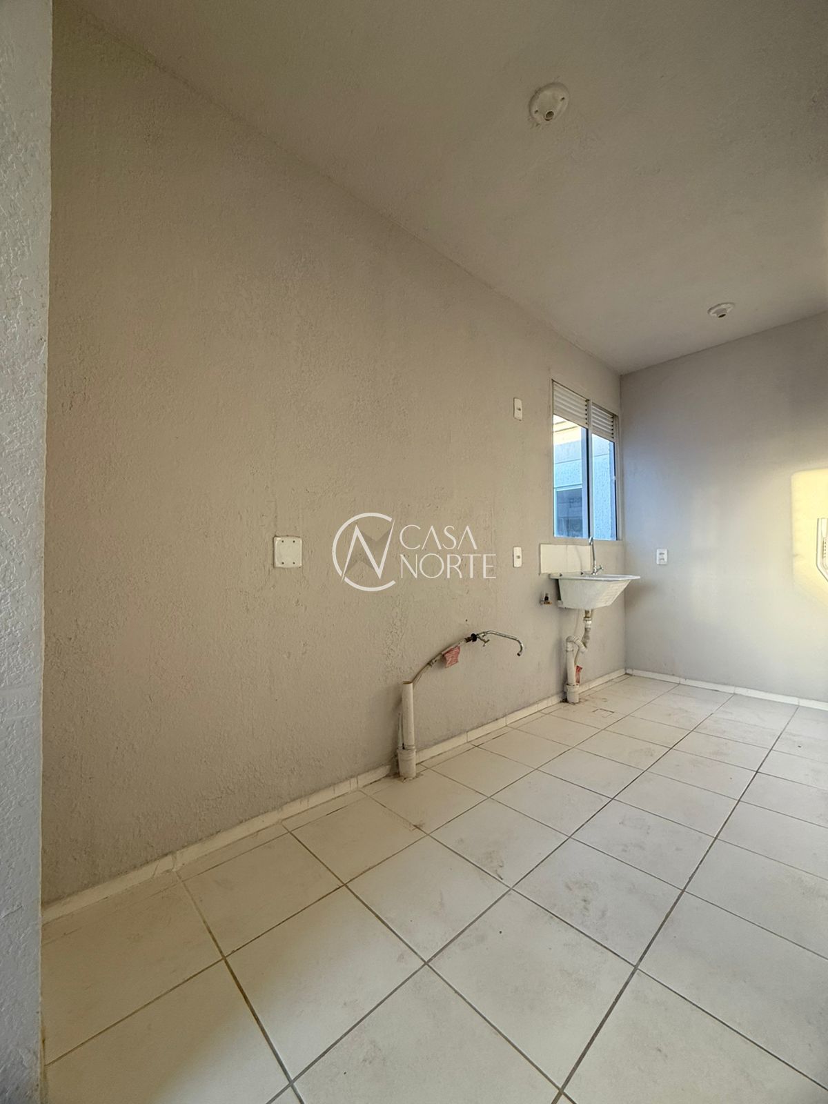 Apartamento à venda com 2 quartos, 41m², 1 vaga, Rua dos Maias no bairro Rubem Berta em Porto Alegre