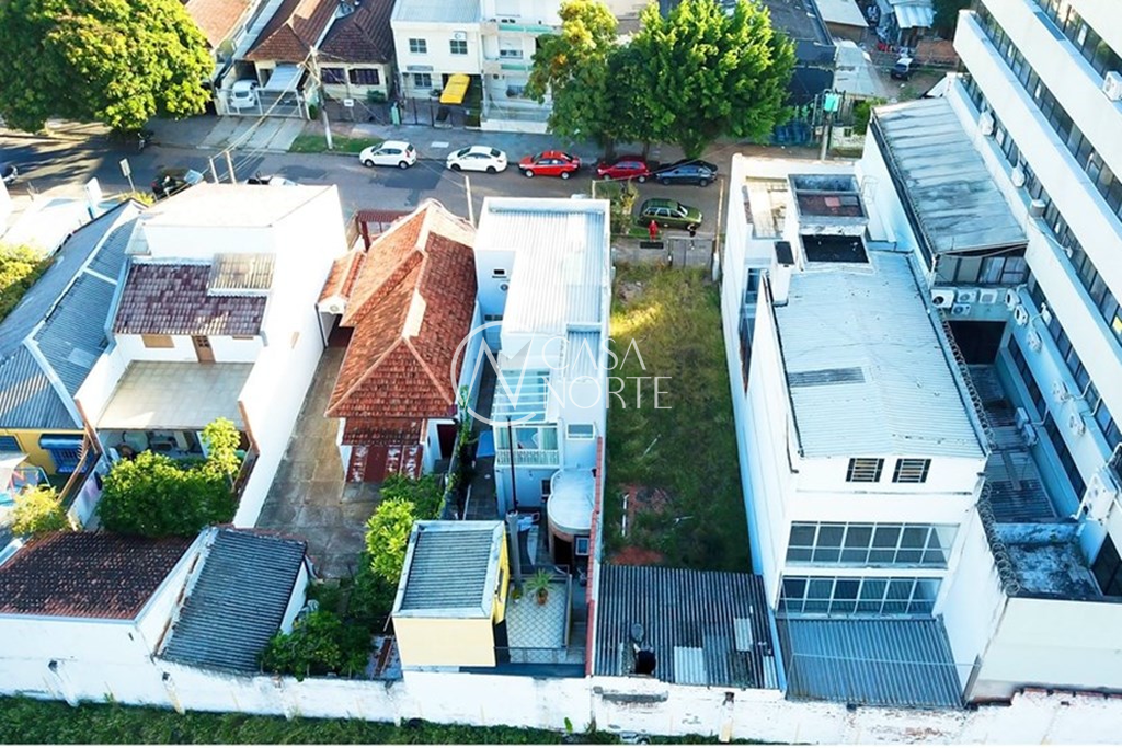 Terreno à venda , 220m², Gomes Jardim no bairro Santana em Porto Alegre