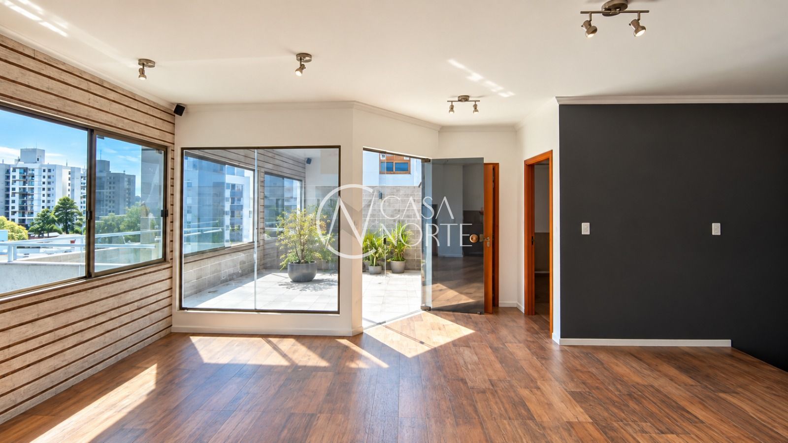 Cobertura à venda com 4 quartos, 190m², 1 suíte, 1 vaga, Rua João Zanenga no bairro Cristo Redentor em Porto Alegre