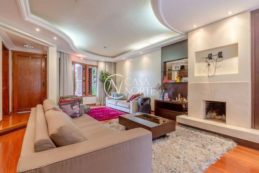 Casa à venda com 4 quartos, 313m², 1 suíte, 4 vagas, Rua Irmão Augusto no bairro Jardim Lindóia em Porto Alegre