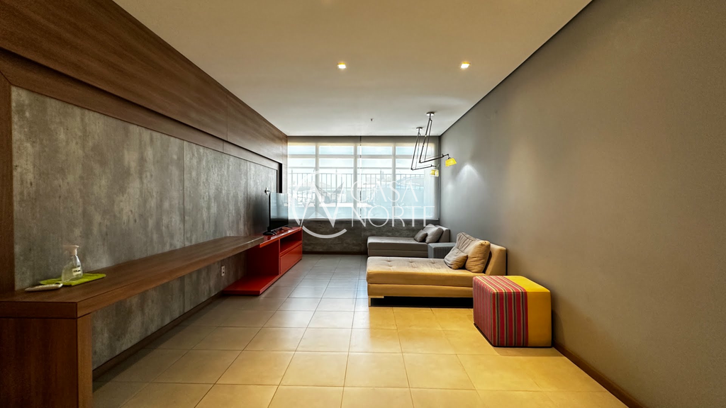 Sala Comercial à venda , 33m², 1 vaga, Rua Santos Dumont no bairro Floresta em Porto Alegre