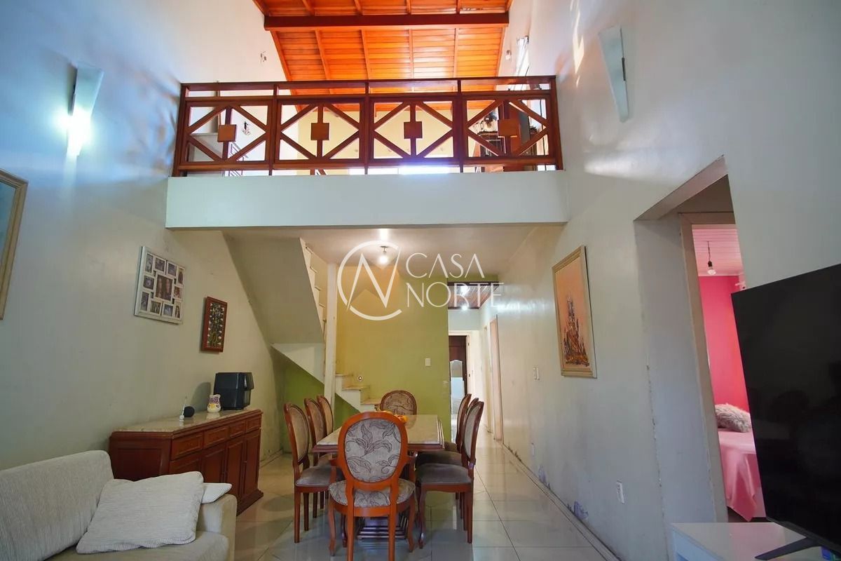 Casa à venda com 5 quartos, 140m², 1 vaga, Avenida Bernardino Silveira Pastoriza no bairro Santa Rosa de Lima em Porto Alegre