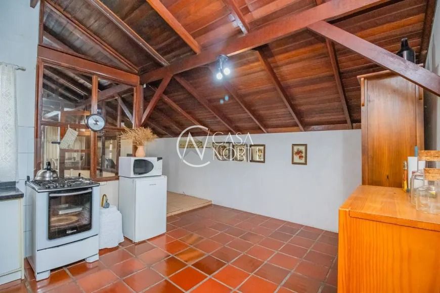 Cobertura à venda com 3 quartos, 149m², 1 vaga, Rua Tapajós no bairro Jardim São Pedro em Porto Alegre