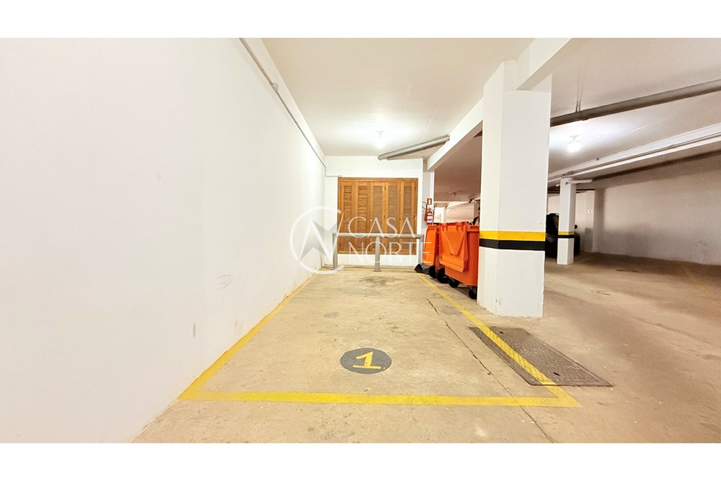 Sala Comercial à venda , 33m², 2 vagas, General Neto no bairro Floresta em Porto Alegre