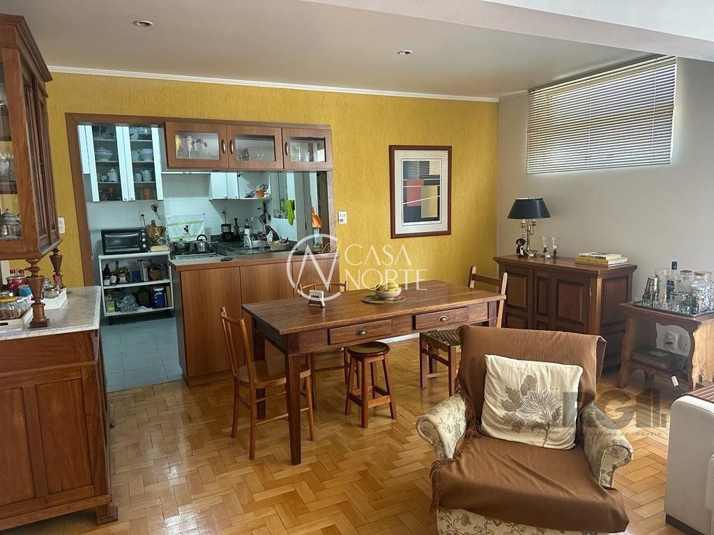 Apartamento à venda com 3 quartos, 110m², 1 suíte, 1 vaga, Rua Doutor Vale no bairro Floresta em Porto Alegre