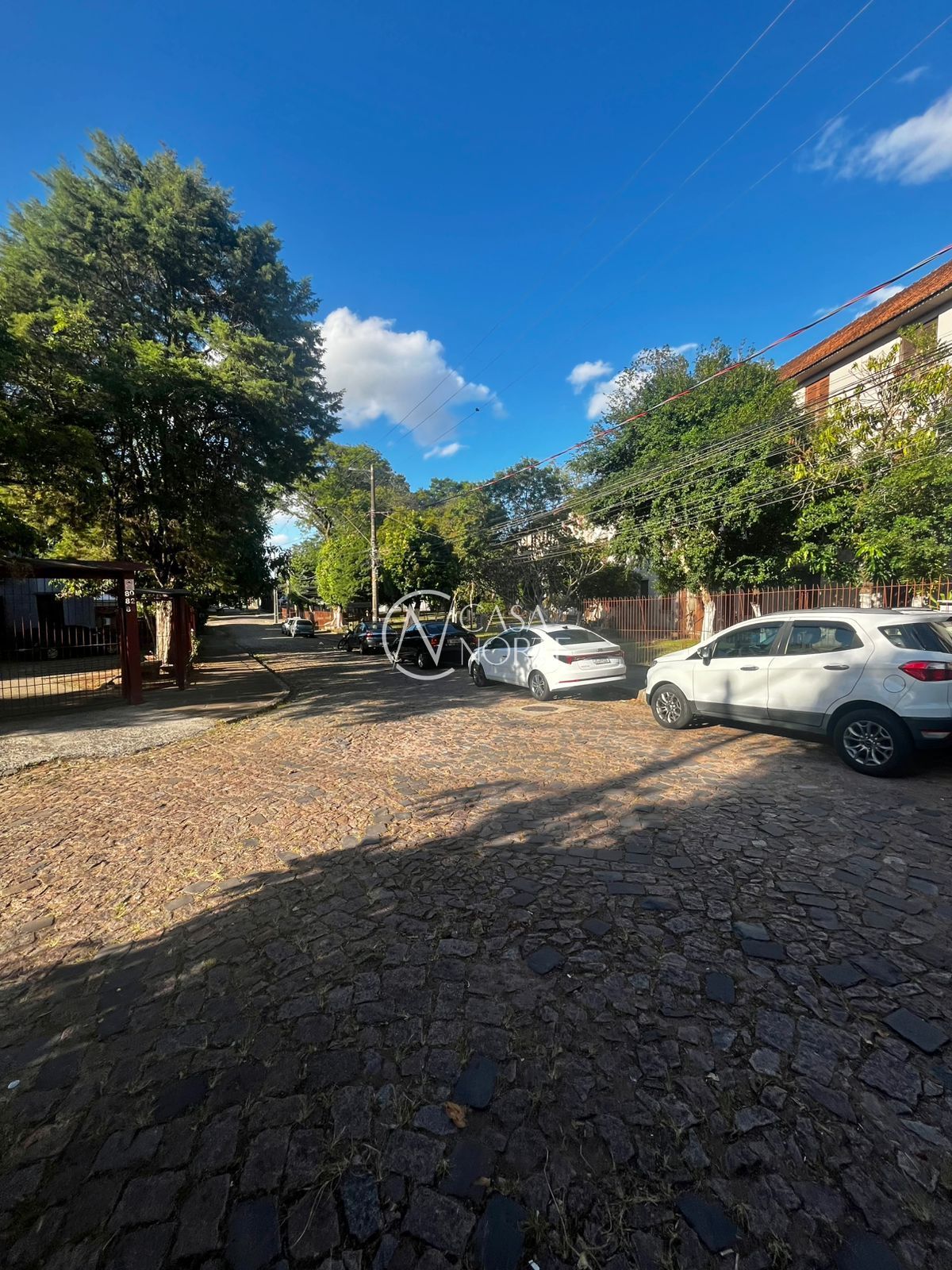 Apartamento à venda com 2 quartos, 51m², 1 vaga, Rua Veranópolis no bairro Passo da Areia em Porto Alegre