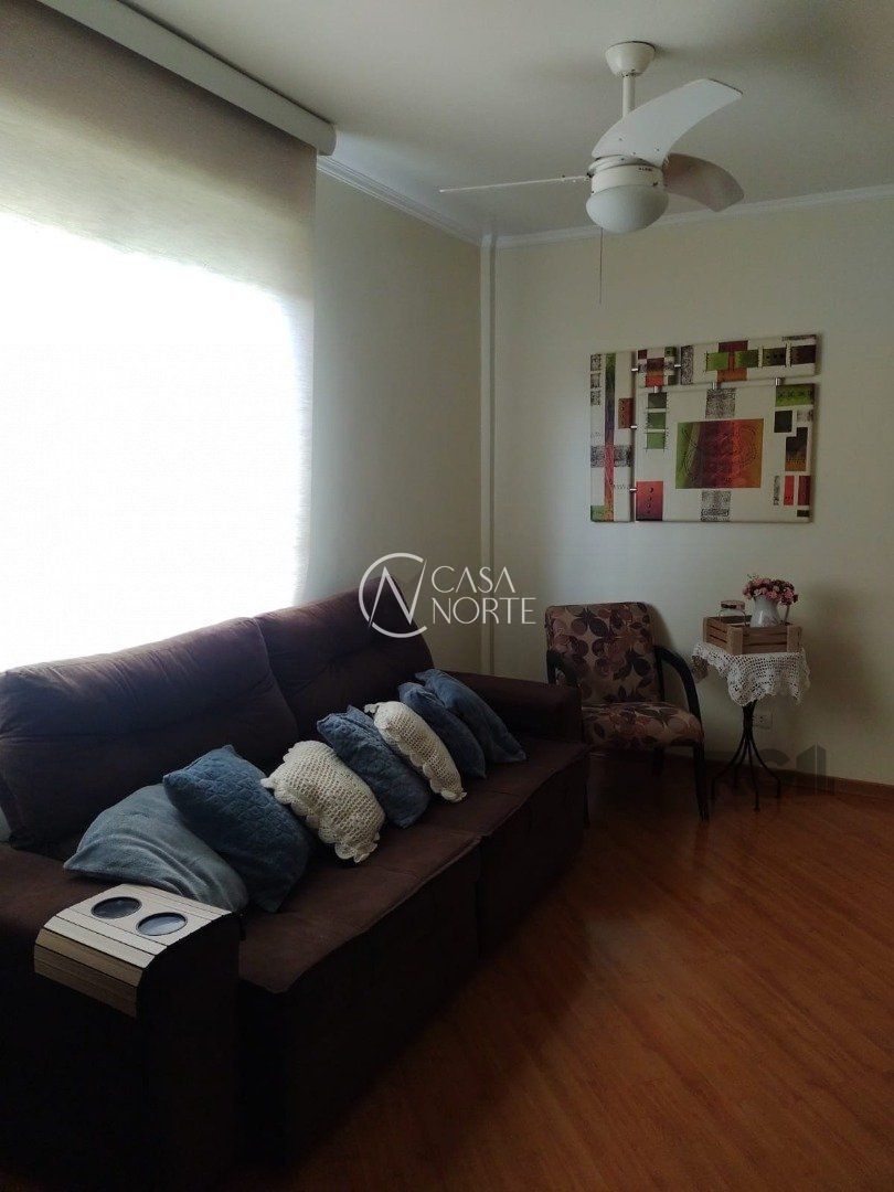 Apartamento à venda com 3 quartos, 65m², 1 vaga, Rua Doutor Pio Fiori de Azevedo no bairro Vila Nova em Porto Alegre