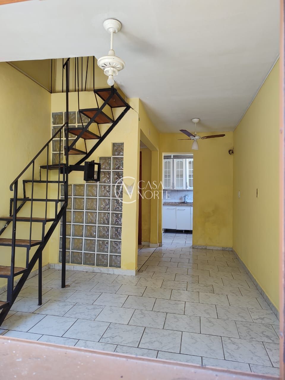 Casa de Condomínio à venda com 2 quartos, 42m², 1 vaga, Avenida Vicente Monteggia no bairro Cavalhada em Porto Alegre