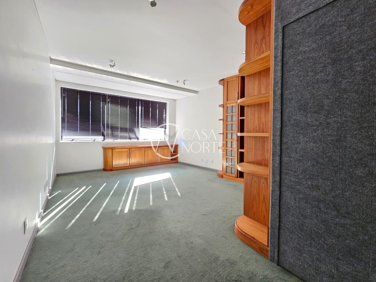 Conjunto Comercial à venda com 2 quartos, 44m², Rua Doutor Florêncio Ygartua no bairro Moinhos de Vento em Porto Alegre