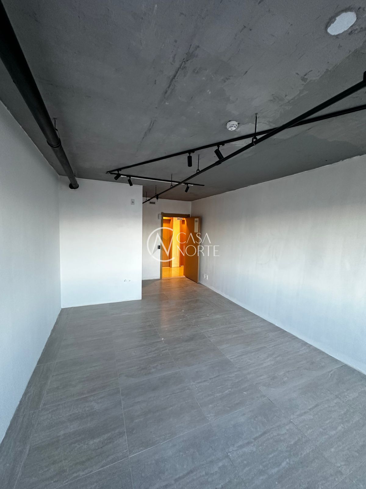 Sala Comercial à venda , 61m², 2 vagas, Avenida Assis Brasil no bairro Cristo Redentor em Porto Alegre