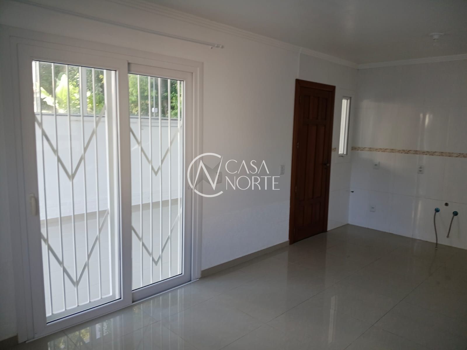 Casa de Condomínio à venda com 3 quartos, 155m², 1 suíte, 2 vagas, Rua Leme no bairro Ipanema em Porto Alegre