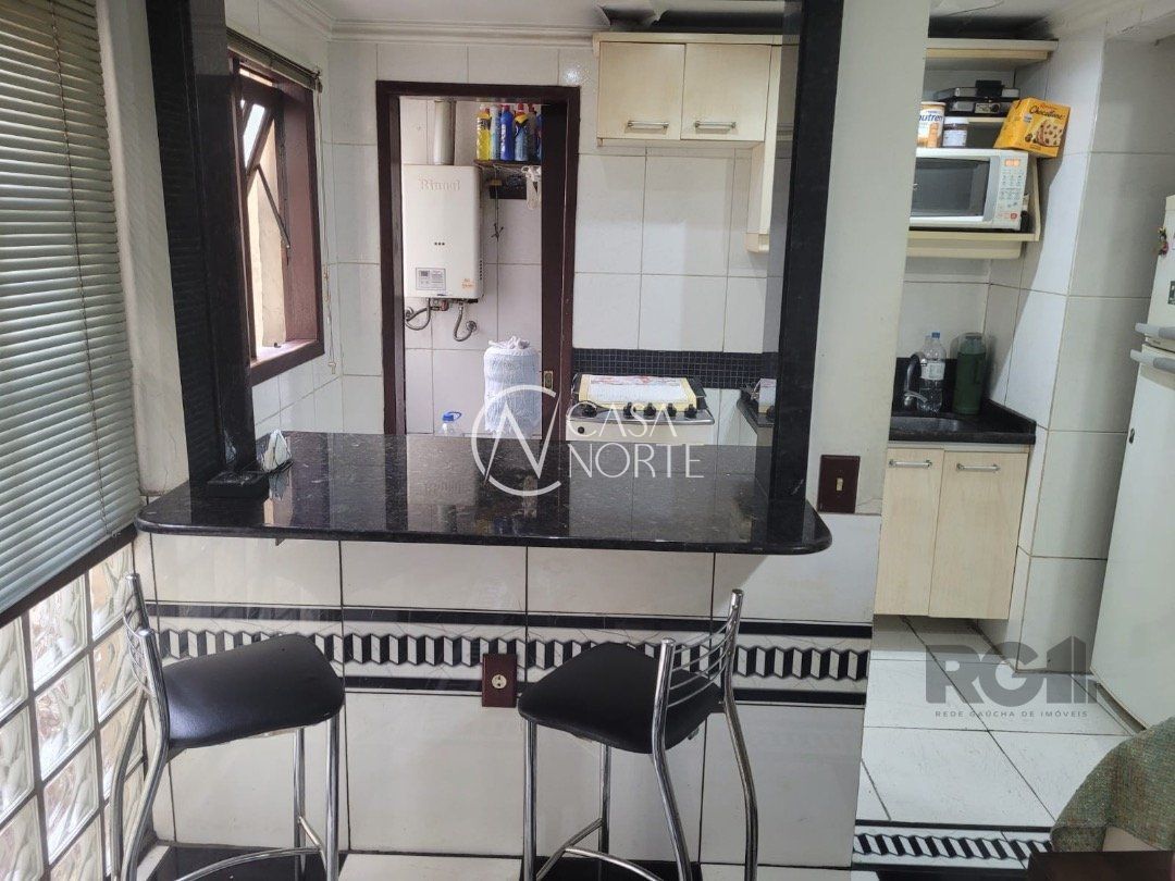 Apartamento à venda com 2 quartos, 54m², Avenida Coronel Gastão Haslocher Mazeron no bairro Medianeira em Porto Alegre