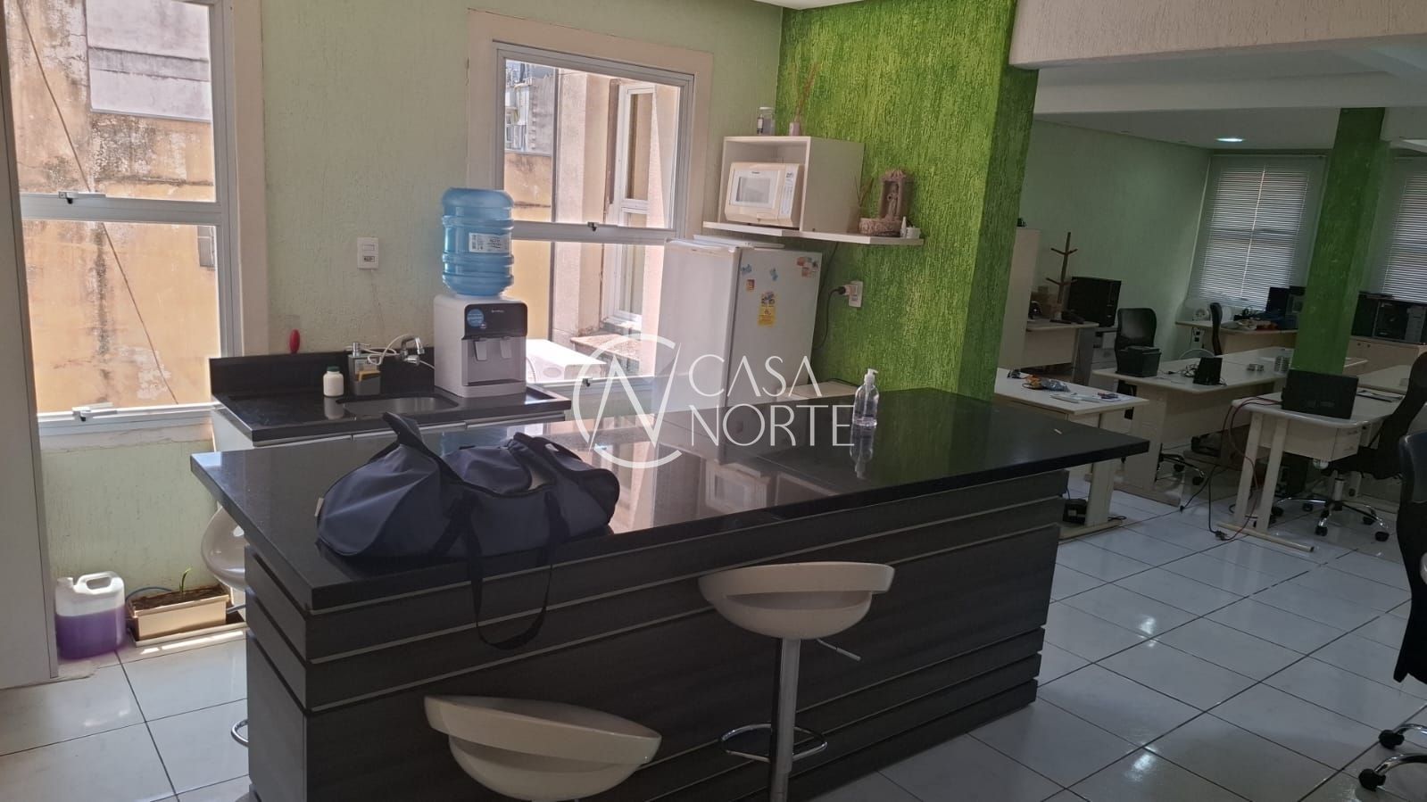 Sala Comercial à venda , 78m², Rua Doutor Flores no bairro Centro Histórico em Porto Alegre