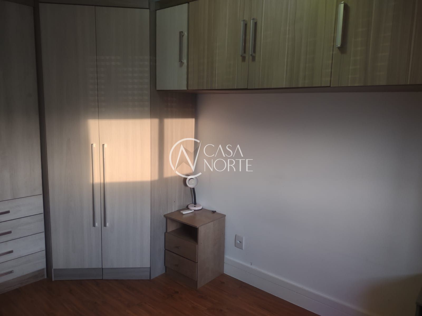 Apartamento à venda com 2 quartos, 61m², 1 suíte, 1 vaga, Travessa Escobar no bairro Camaquã em Porto Alegre