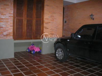 Casa à venda com 3 quartos, 422m², 1 suíte, Rua General Tadeusz Kosciuszko no bairro Ipanema em Porto Alegre