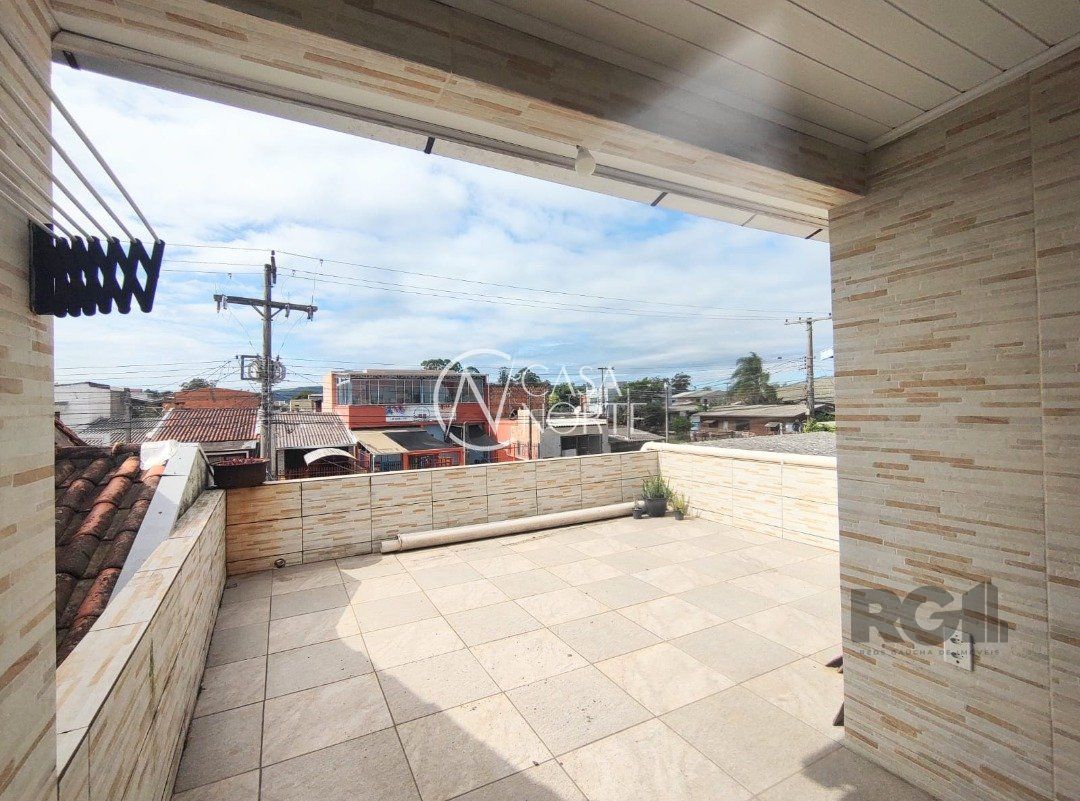 Casa à venda com 3 quartos, 195m², 1 suíte, 1 vaga, Rua Germano Bonow Filho no bairro Hípica em Porto Alegre