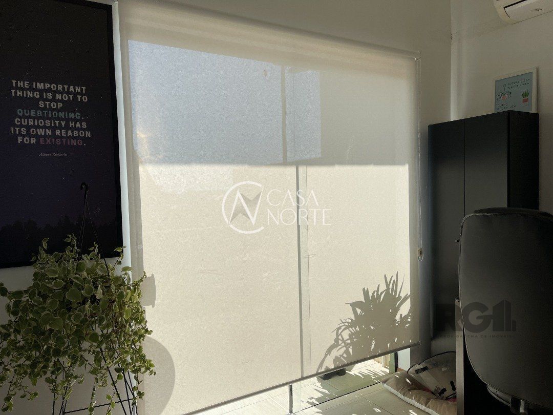 Casa de Condomínio à venda com 3 quartos, 216m², 1 suíte, 3 vagas, Rua Liberal no bairro Tristeza em Porto Alegre