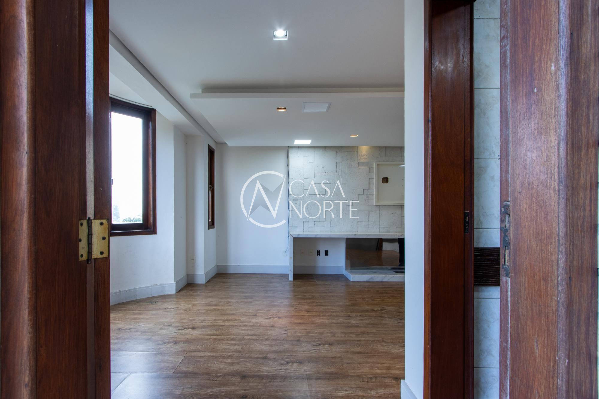 Casa de Condomínio à venda com 3 quartos, 182m², 1 suíte, 2 vagas, Rua Curupaiti no bairro Cristal em Porto Alegre