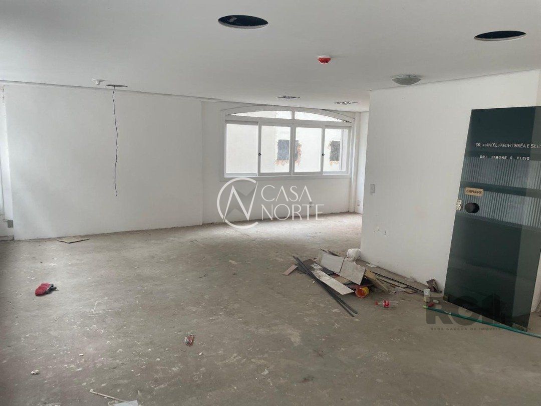 Sala Comercial à venda com 1 quarto, 70m², Rua Comendador Caminha no bairro Moinhos de Vento em Porto Alegre