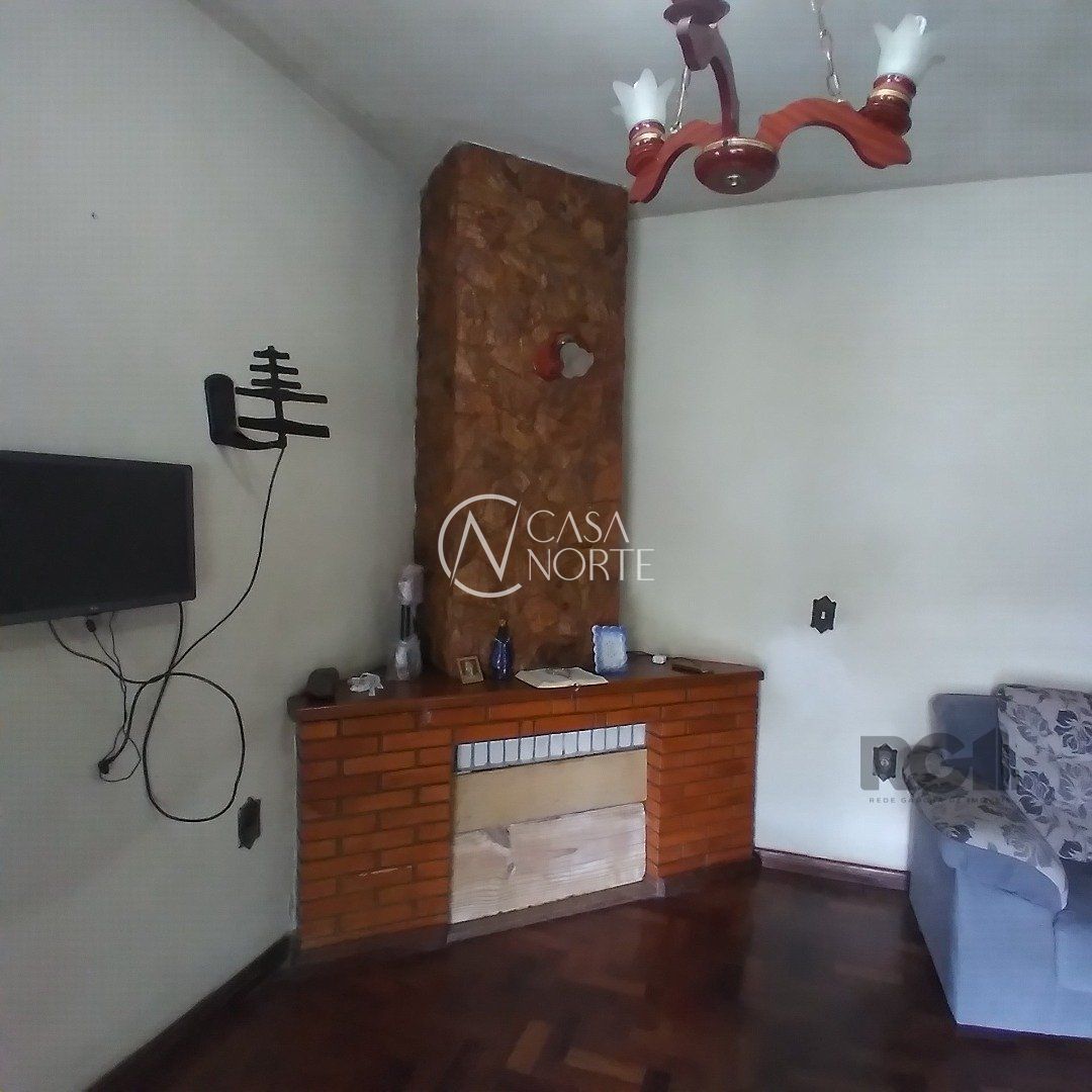 Casa à venda com 4 quartos, 5130m², 3 suítes, 2 vagas, Avenida João Antônio Silveira no bairro Restinga em Porto Alegre