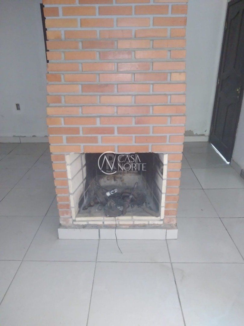 Casa à venda com 2 quartos, 165m², 3 vagas, Rua Avenida Juca Batista - 7340 a 8460 - Lado Par no bairro Chapéu do Sol em Porto Alegre