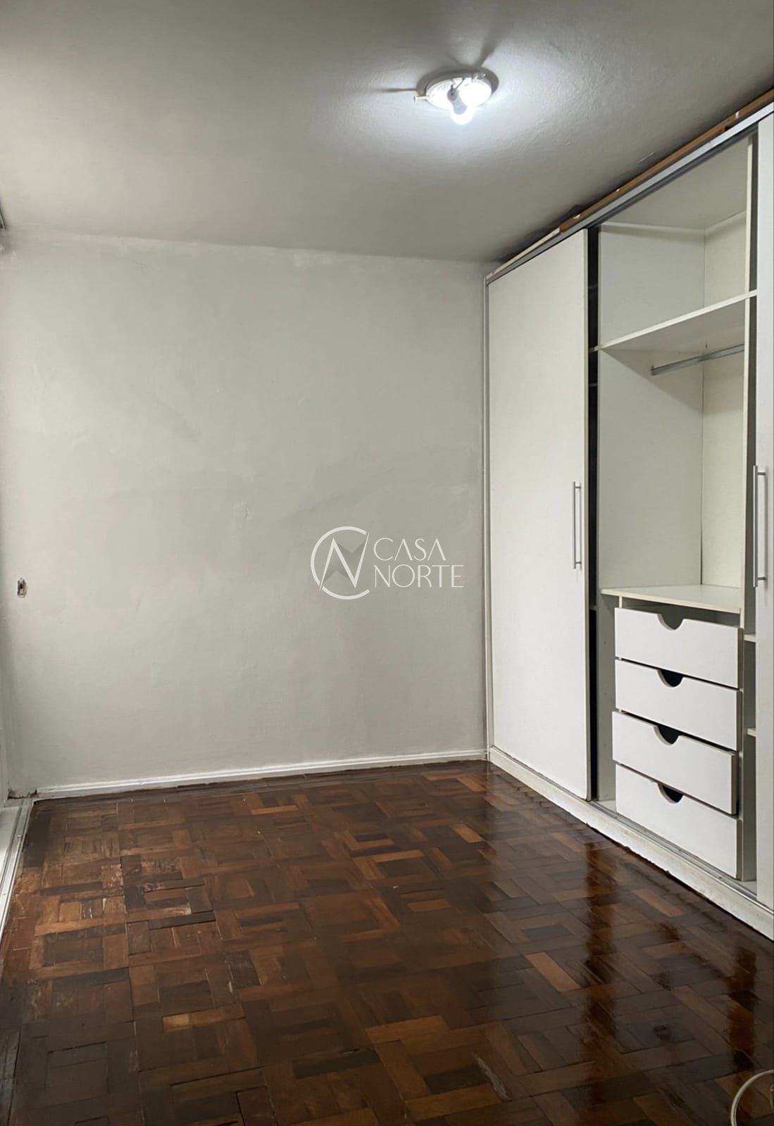 Apartamento à venda com 2 quartos, 50m², 1 vaga, Rua General Portinho no bairro Centro Histórico em Porto Alegre