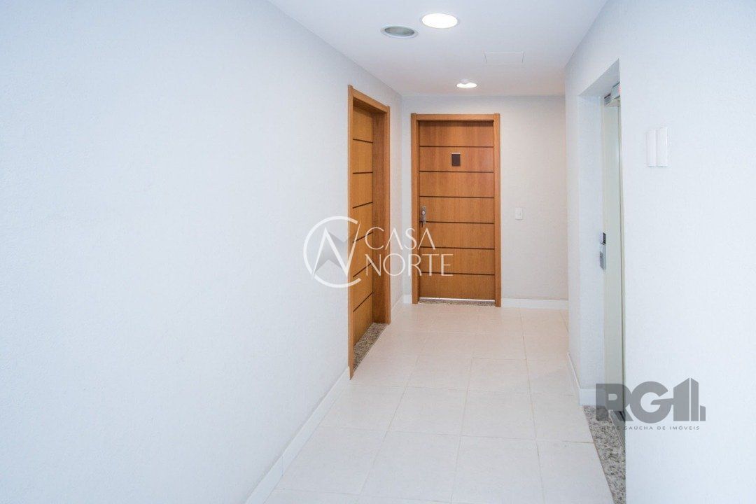 Apartamento à venda com 6 quartos, 260m², 4 suítes, 3 vagas, Avenida da Cavalhada no bairro Cavalhada em Porto Alegre
