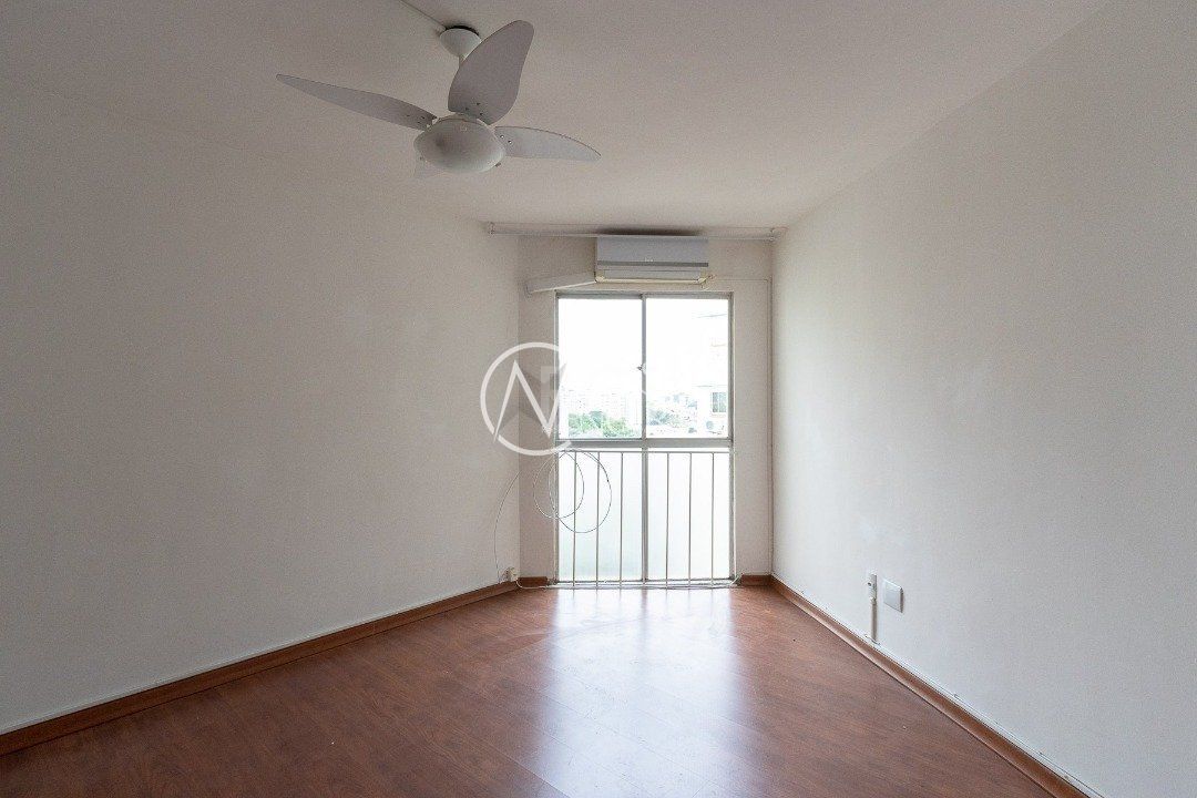 Apartamento à venda com 2 quartos, 59m², 1 vaga, Rua Chico Pedro no bairro Cristal em Porto Alegre