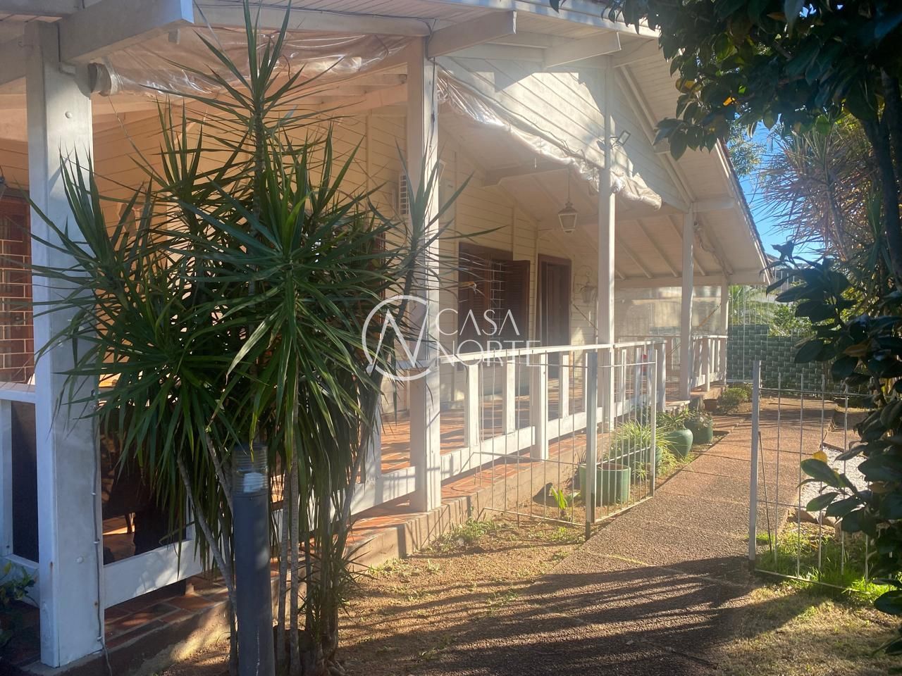 Casa à venda com 4 quartos, 282m², 2 suítes, 3 vagas, Rua Conselheiro Xavier da Costa no bairro Ipanema em Porto Alegre