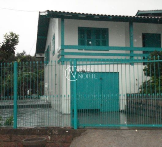 Casa à venda com 3 quartos, 130m², 1 vaga, Rua Lydia Sperb no bairro Vila Nova em Porto Alegre