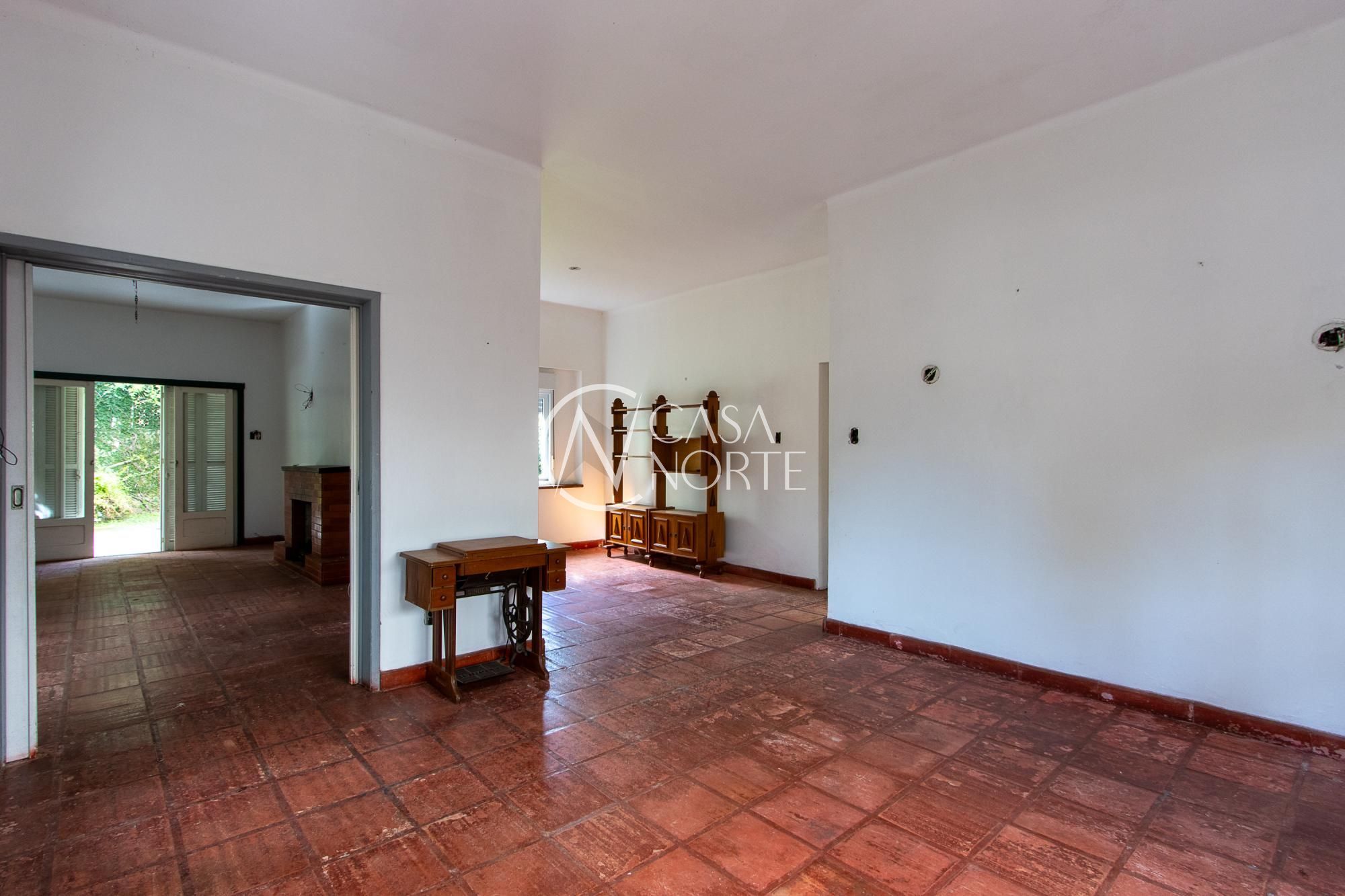 Casa à venda com 4 quartos, 468m², 1 suíte, 4 vagas, Avenida Pereira Passos no bairro Vila Assunção em Porto Alegre