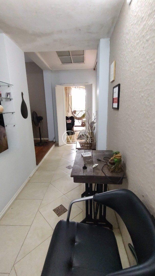 Casa à venda com 2 quartos, 90m², 5 vagas, Rua Caixa Economica no bairro Santa Tereza em Porto Alegre