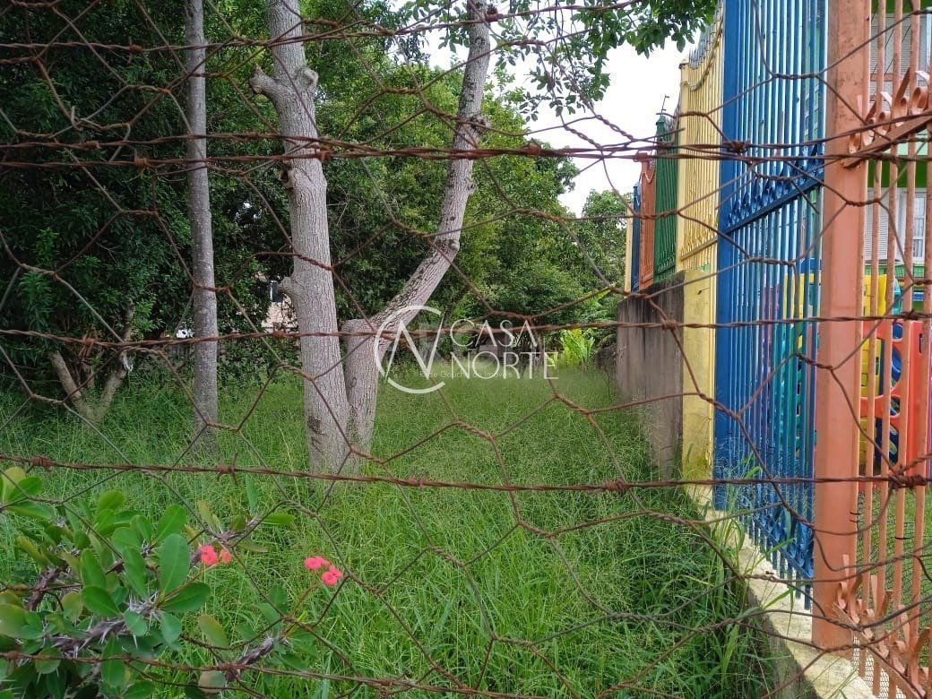 Terreno à venda  com 368m², Rua Doutor Mário Totta no bairro Tristeza em Porto Alegre