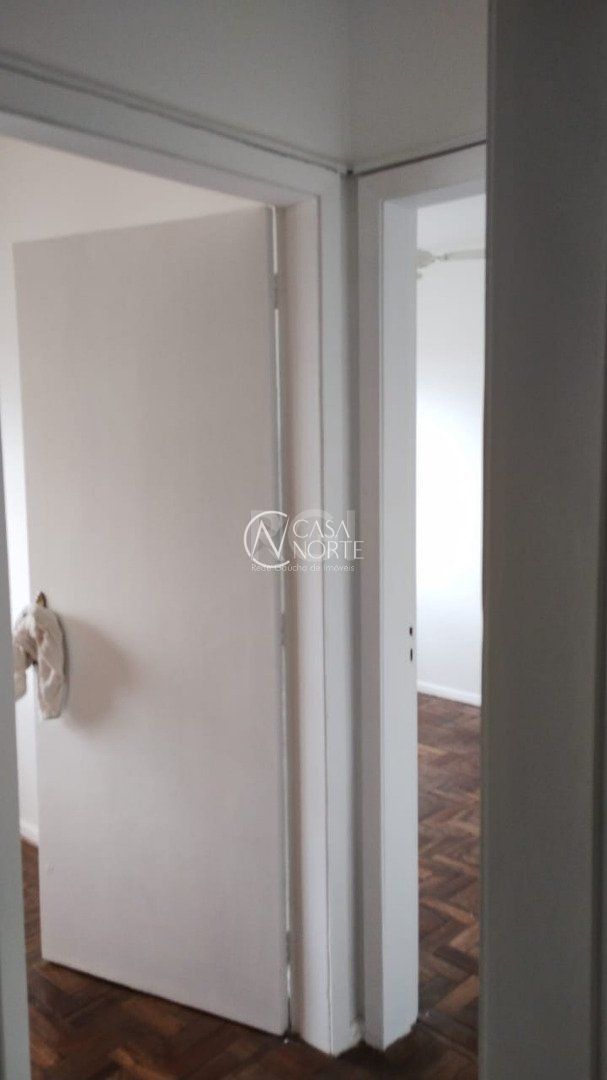 Apartamento à venda com 2 quartos, 46m², 1 vaga, Rua José Domingos Varella no bairro Cavalhada em Porto Alegre