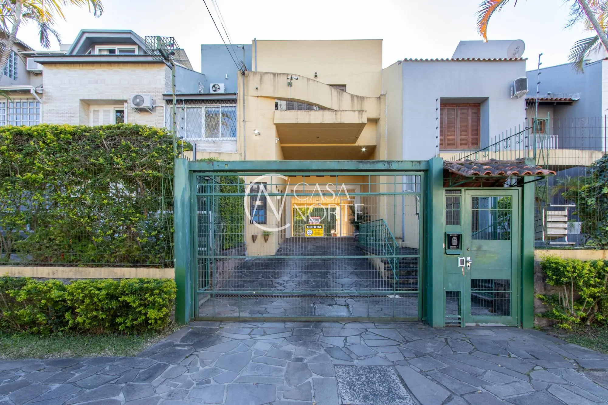 Casa de Condomínio à venda com 4 quartos, 180m², 2 suítes, 2 vagas, Rua Pasteur no bairro Ipanema em Porto Alegre