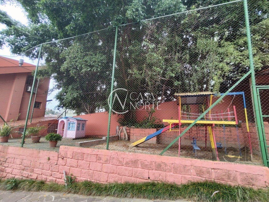 Casa de Condomínio à venda com 4 quartos, 196m², 1 suíte, 2 vagas, Rua Dom Vital no bairro Glória em Porto Alegre