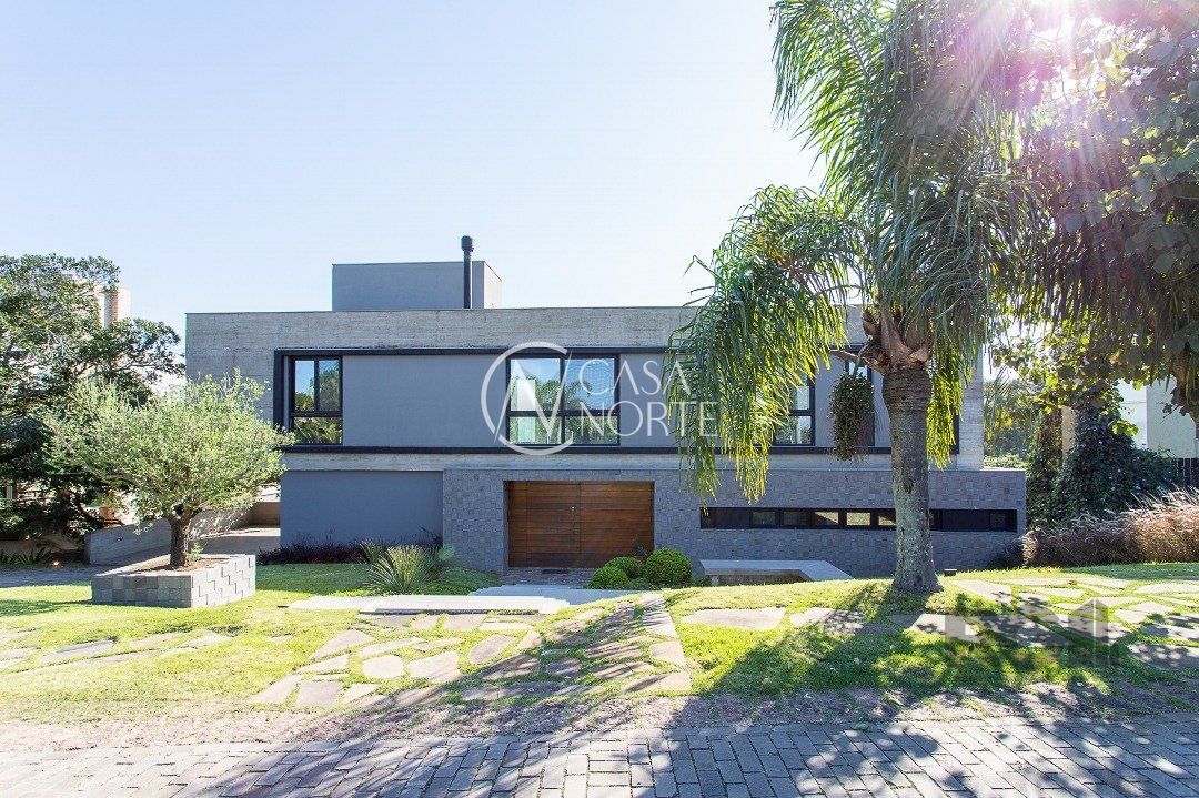 Casa de Condomínio à venda com 4 quartos, 443m², 4 suítes, 4 vagas, Rua Bertha Loforte Gonçalves no bairro Teresópolis em Porto Alegre
