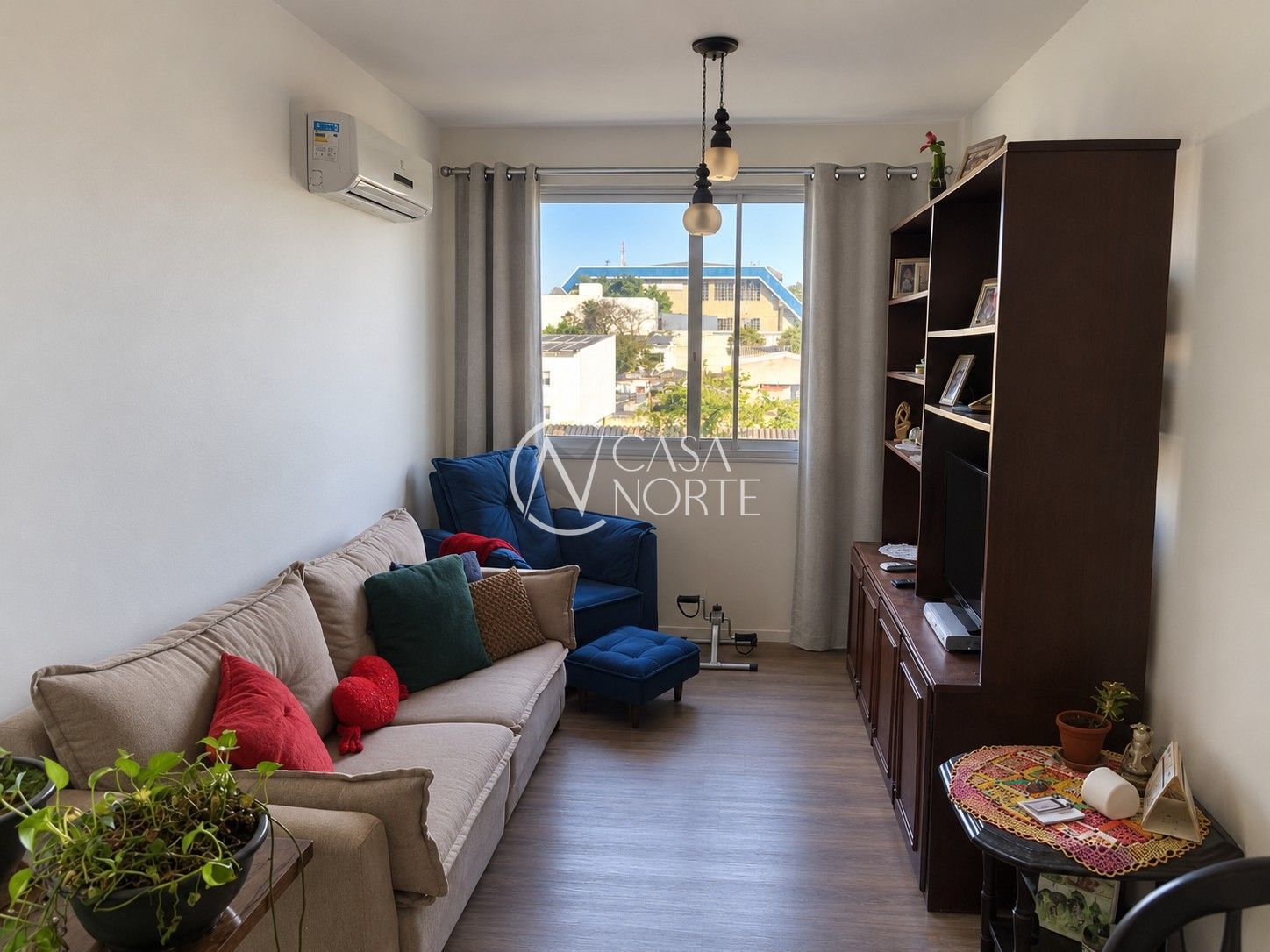 Apartamento à venda com 2 quartos, 56m², 1 suíte, 1 vaga, Avenida Doutor Carlos Barbosa no bairro Azenha em Porto Alegre