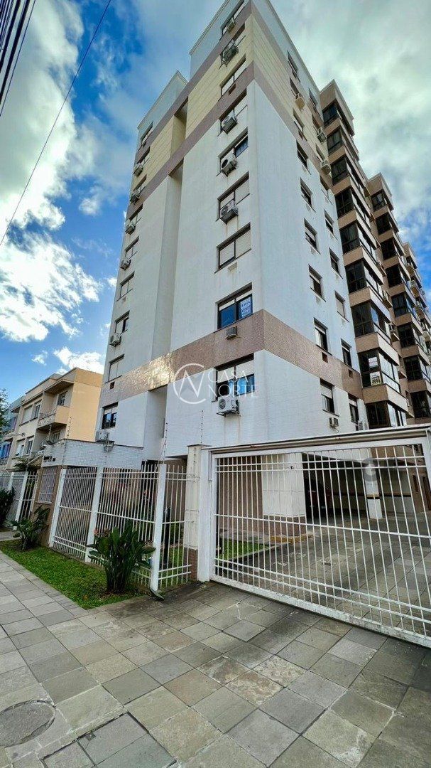 Apartamento à venda com 3 quartos, 83m², 1 suíte, 1 vaga, Rua Domingos Crescencio no bairro Santana em Porto Alegre