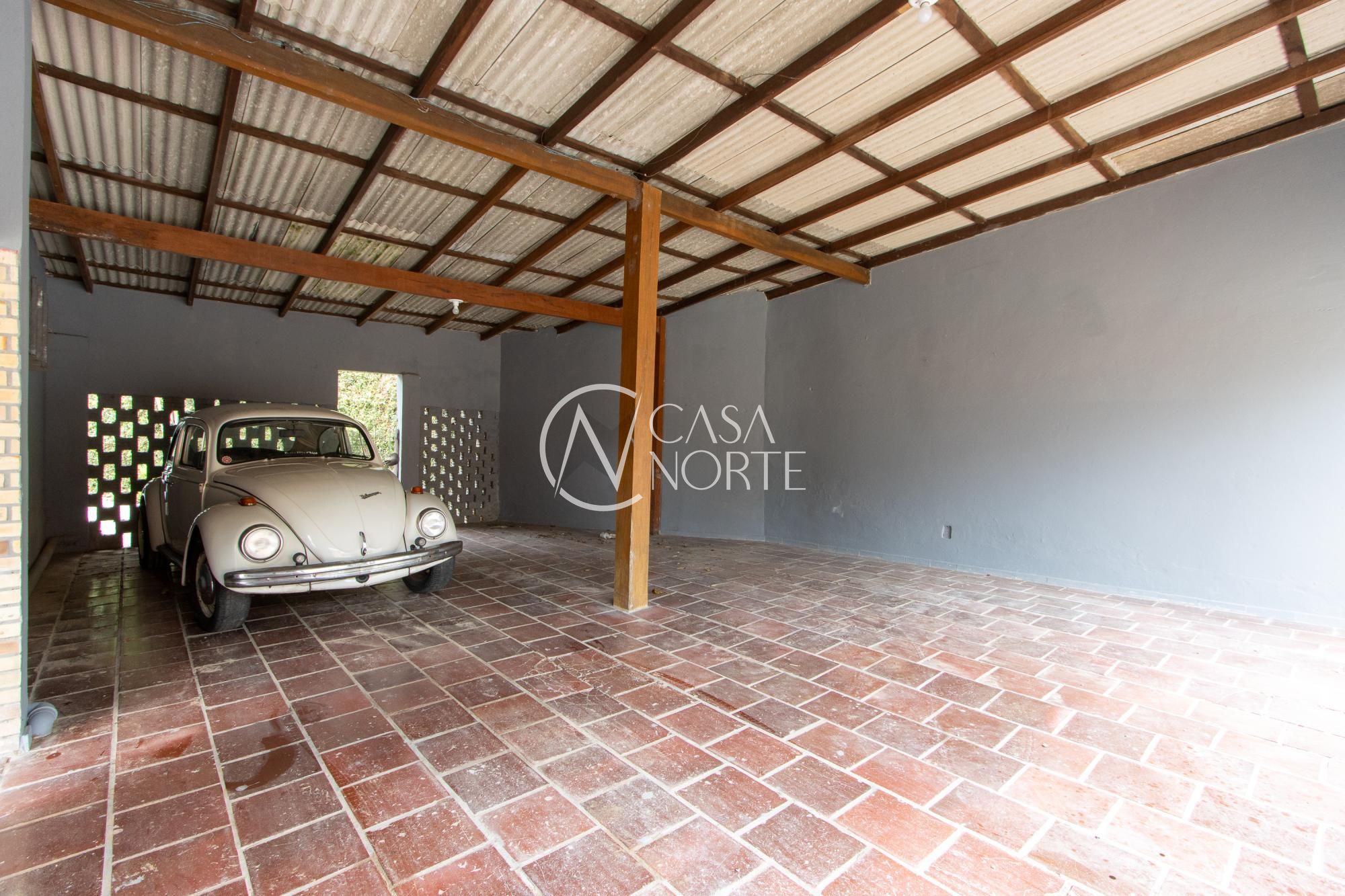 Casa à venda com 2 quartos, 235m², 4 vagas, Rua Dona Pina no bairro Cavalhada em Porto Alegre