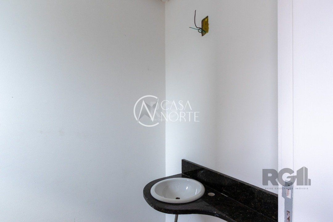 Casa à venda com 3 quartos, 175m², 1 suíte, 2 vagas, Rua Senador Mondin no bairro Aberta dos Morros em Porto Alegre