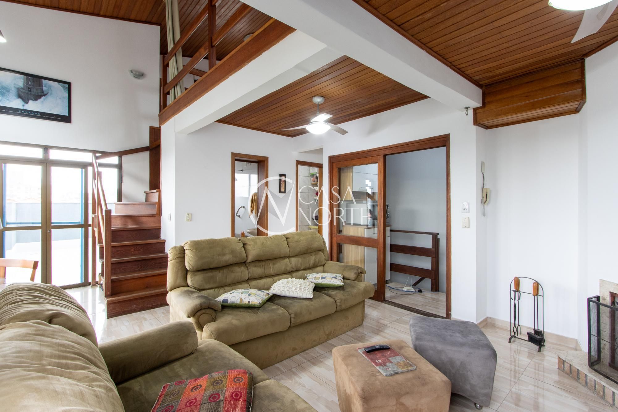 Cobertura à venda com 3 quartos, 158m², 1 suíte, 1 vaga, Rua Afonso Arinos no bairro Camaquã em Porto Alegre