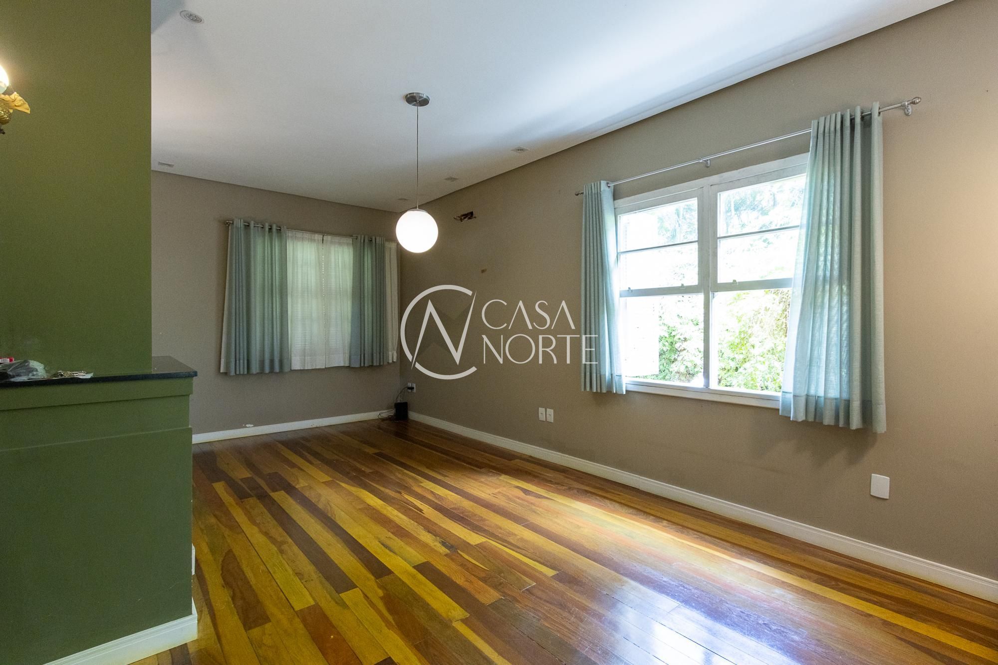 Casa à venda com 3 quartos, 185m², 1 suíte, 2 vagas, Rua dos Guaranis no bairro Espírito Santo em Porto Alegre