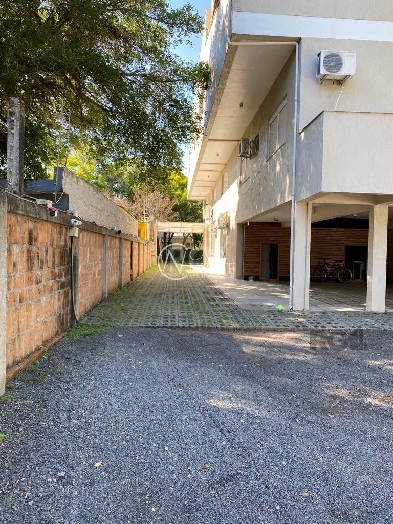 Loja à venda , 99m², 3 vagas, Rua Sargento Nicolau Dias de Farias no bairro Tristeza em Porto Alegre