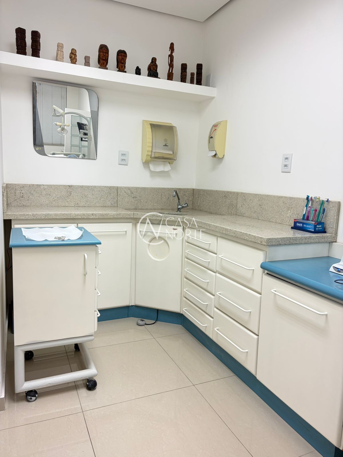Sala Comercial à venda com 1 quarto, 40m², Rua Álvares Machado no bairro Petrópolis em Porto Alegre