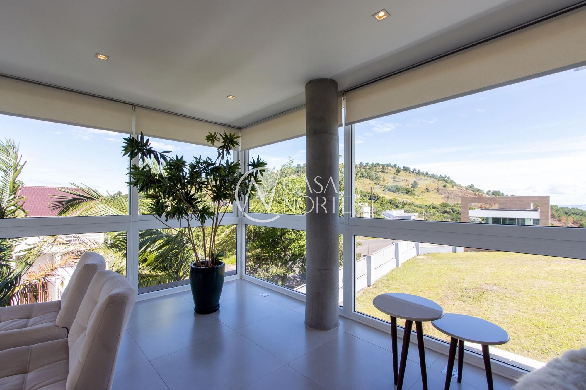 Casa de Condomínio à venda com 4 quartos, 481m², 2 suítes, 2 vagas, Avenida Altos do Santa Rita no bairro Aberta dos Morros em Porto Alegre